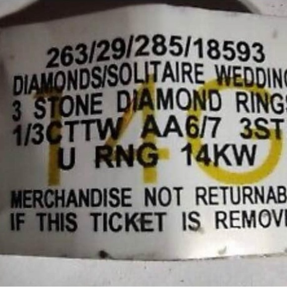 Macy’s Dimond Engagement Ring ( 1/3 ct. t.w.) in 14K white gold - Picture 8 of 9